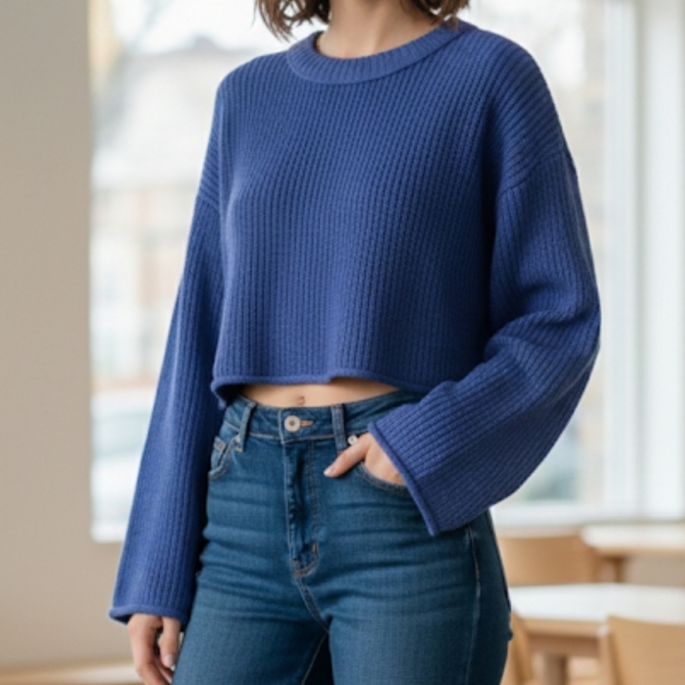 Wild Fable woven light cropped sweater bell sleeves blue M